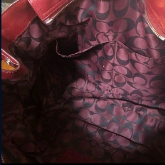 👑 Coach Handbag! - Picture 4 of 6